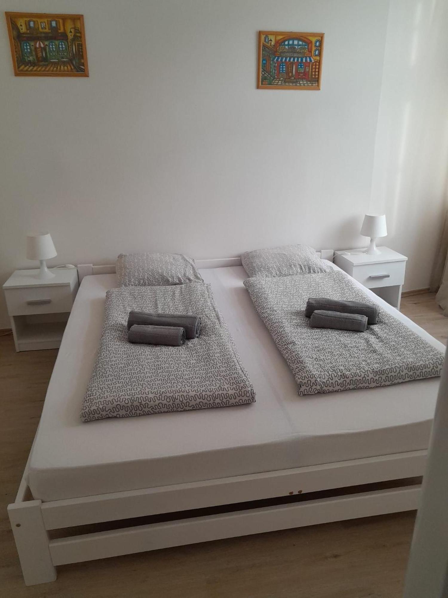 Lubert Apartmany S.R.O Praga Exterior foto